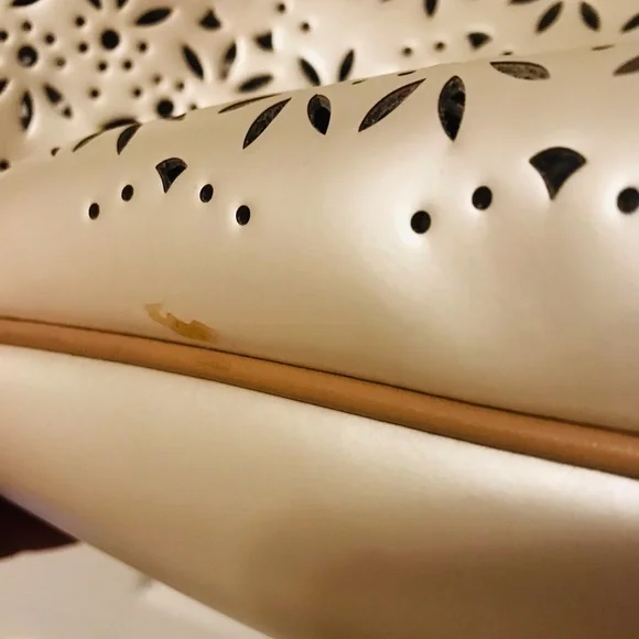 #006. COACH Metro Eyelet Perforated Tote - metallic cream & tan leather handles